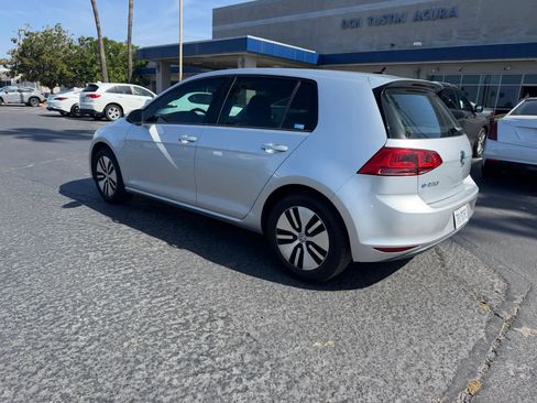 Used 2016 Volkswagen e-Golf SE image 3