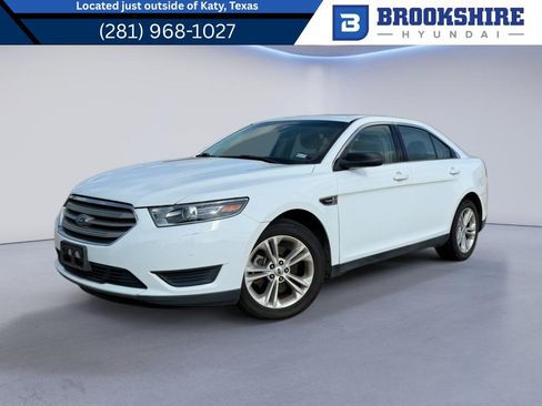 Used 2016 Ford Taurus SE FWD image 1