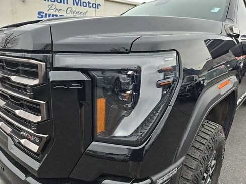 Used 2025 GMC Sierra 2500 AT4X image 36