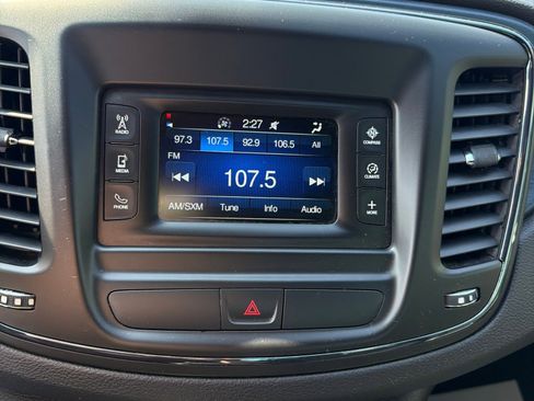 Used 2015 Chrysler 200 S FWD image 16