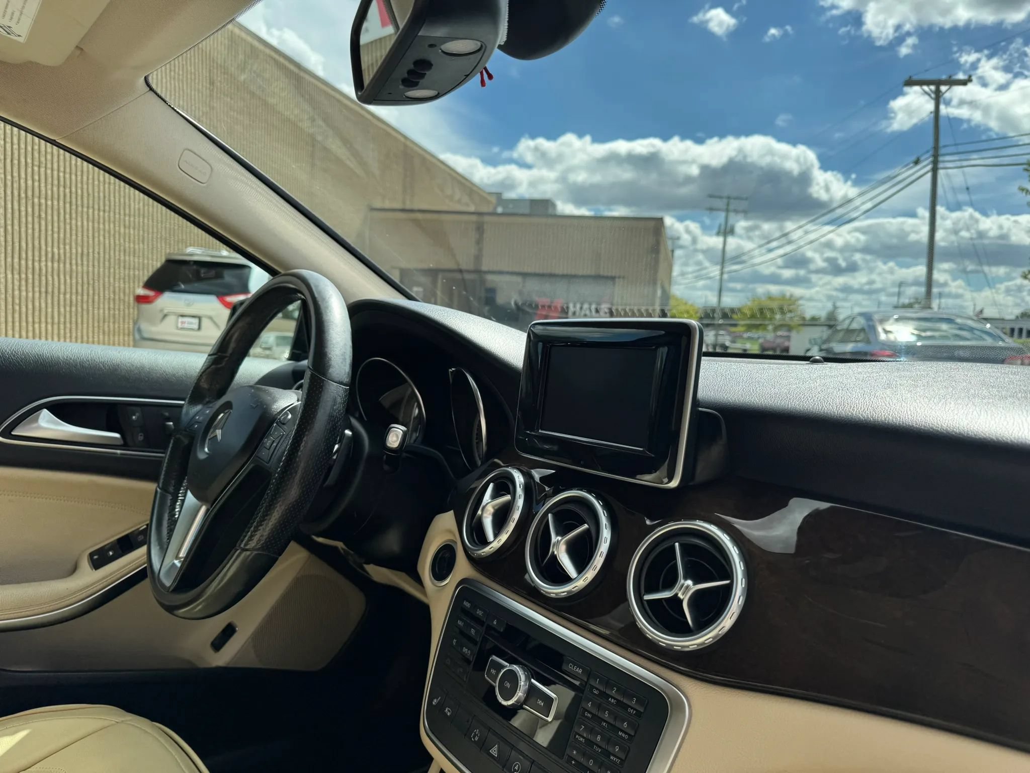 Used 2015 Mercedes-Benz GLA 250 4MATIC image 26