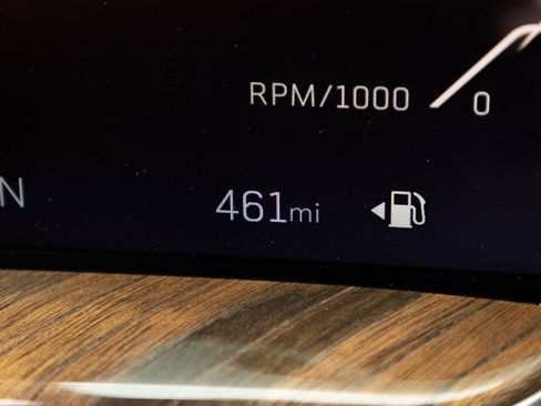 Used 2026 Cadillac Escalade Platinum Sport w/ LPO, ONYX Package image 21