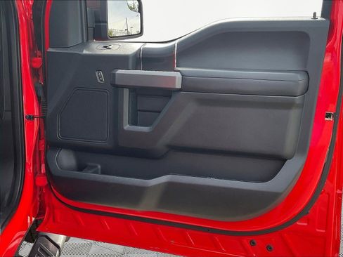 Used 2019 Ford F150 XLT w/ Equipment Group 302A Luxury AWD/4WD image 29