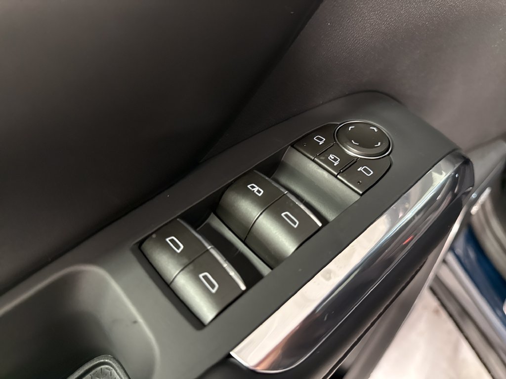New 2027 Chevrolet Traverse RS AWD/4WD image 28