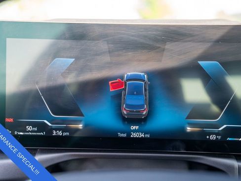 Used 2023 BMW 330i xDrive Sedan w/ Premium Package image 23