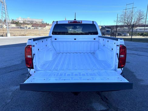 Certified 2022 Chevrolet Colorado LT w/ Chrome Appearance Package image 21