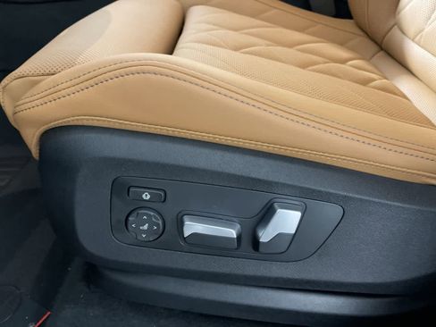 Certified 2023 BMW X5 xDrive40i w/ Premium Package AWD/4WD image 12