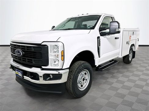 New 2026 Ford F250 XL w/ XL Chrome Package image 25