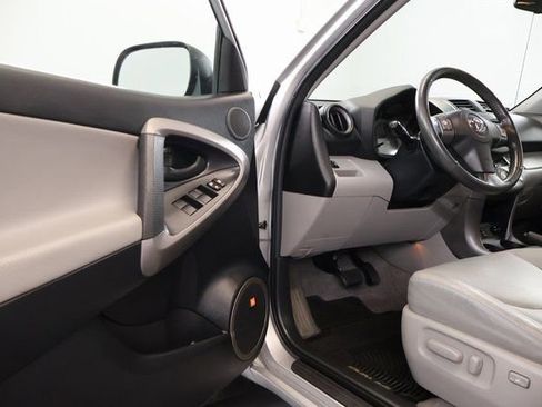 Used 2008 Toyota RAV4 Limited image 8
