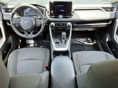 Used 2024 Toyota RAV4 XLE FWD image 9