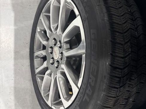 Used 2023 GMC Acadia Denali w/ Denali Ultimate Package image 41