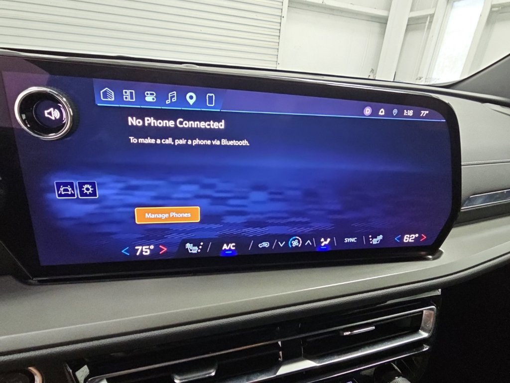 Certified 2026 Chevrolet Traverse LT FWD image 16