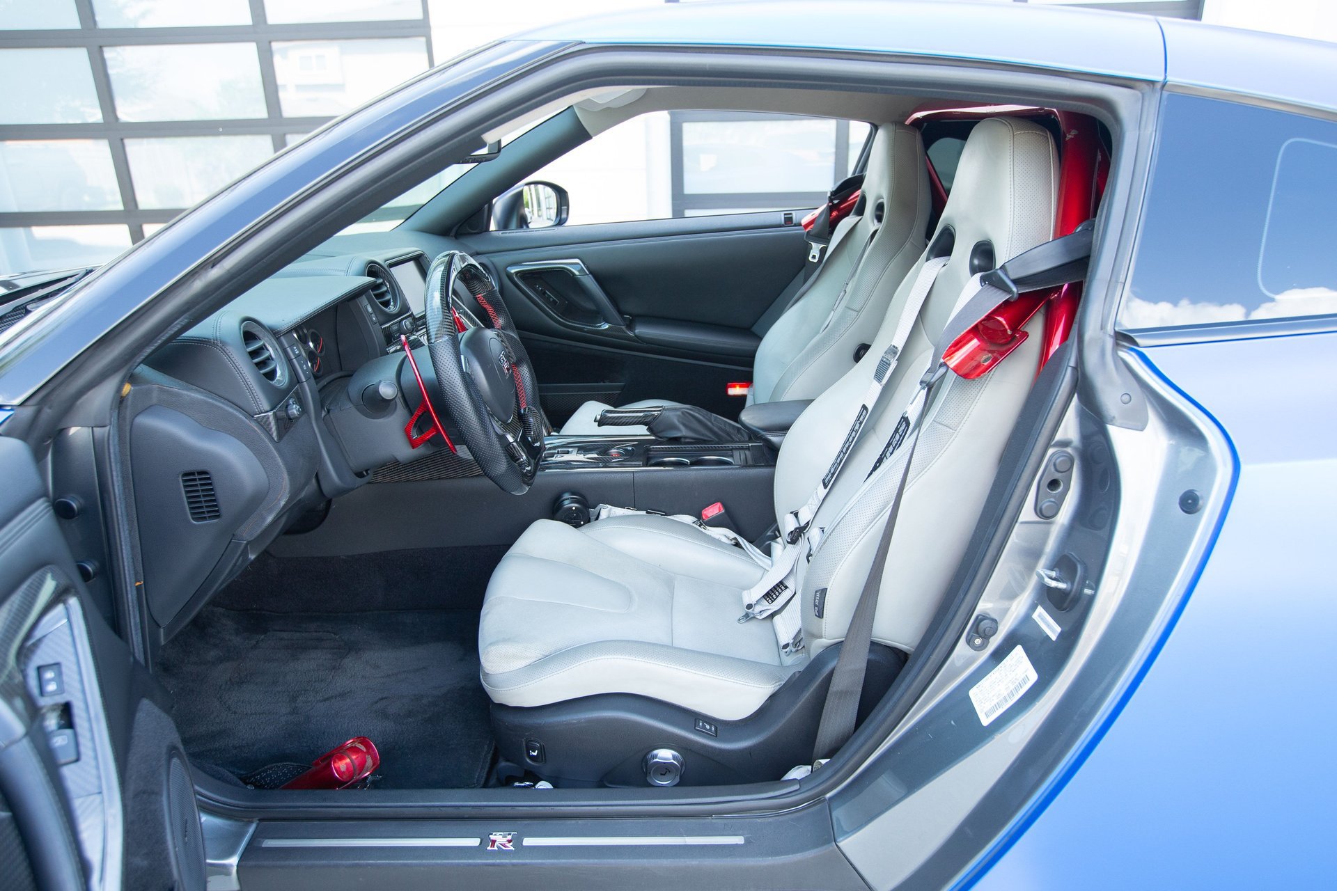 Used 2009 Nissan GT-R Premium AWD/4WD image 25