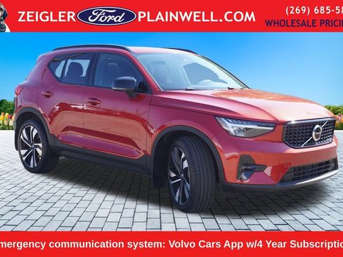 Used 2023 Volvo XC40 B5 Plus w/ Protection Package Premier image 7
