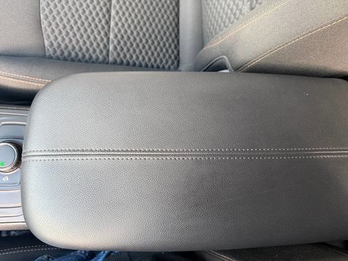 Used 2018 GMC Terrain SLE FWD image 33
