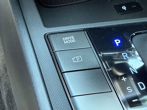 New 2025 Hyundai Elantra Sport image 13