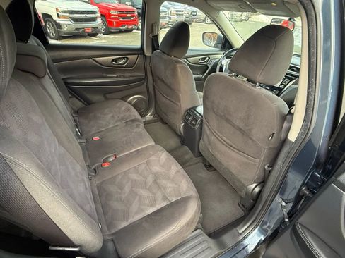 Used 2015 Nissan Rogue SV w/ SV Premium Package image 29