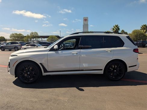 New 2026 BMW X7 xDrive40i image 4