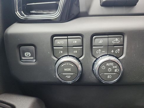 New 2026 GMC Sierra 1500 AT4 w/ AT4 Premium Package image 21