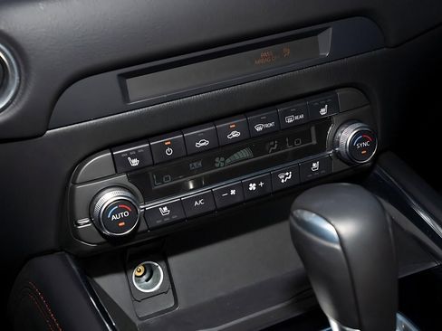 Used 2024 MAZDA CX-5 Carbon Edition image 23