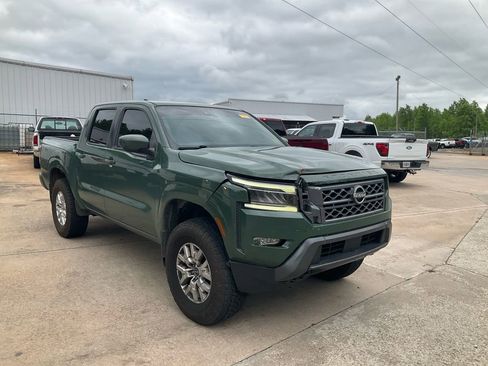 Used 2023 Nissan Frontier SV w/ SV Premium Package AWD/4WD image 3