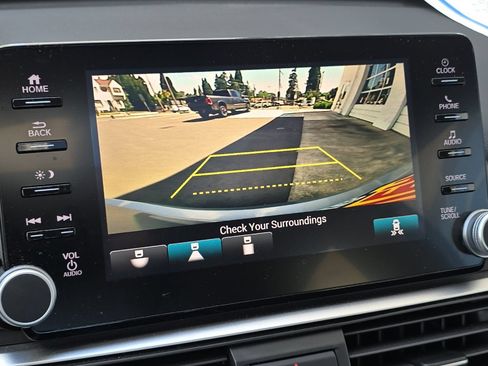 Used 2018 Honda Accord EX-L image 18