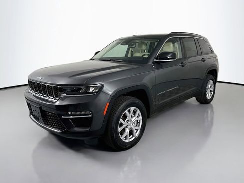 Used 2022 Jeep Grand Cherokee Limited AWD/4WD image 1