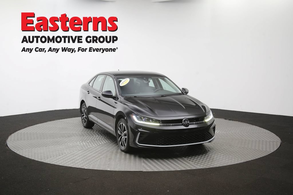 Used 2025 Volkswagen Jetta SE FWD image 51