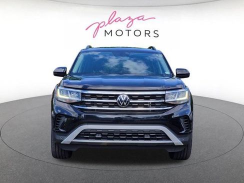 Used 2023 Volkswagen Atlas SE w/ Panoramic Sunroof Package FWD image 2