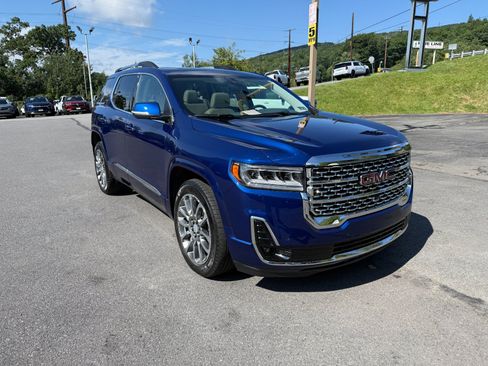 Certified 2023 GMC Acadia Denali w/ Denali Ultimate Package AWD/4WD image 7