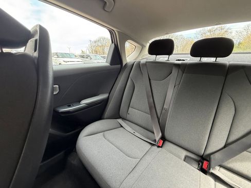 Used 2025 Kia K4 LXS image 38