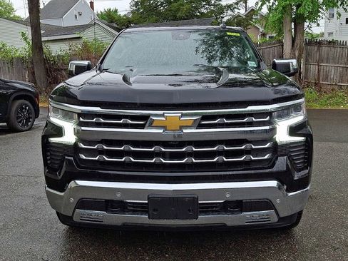 Used 2024 Chevrolet Silverado 1500 LTZ w/ LTZ Premium Package AWD/4WD image 2