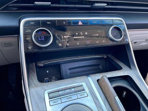 Used 2021 Genesis GV80 3.5T w/ Prestige Package 07 AWD/4WD image 25