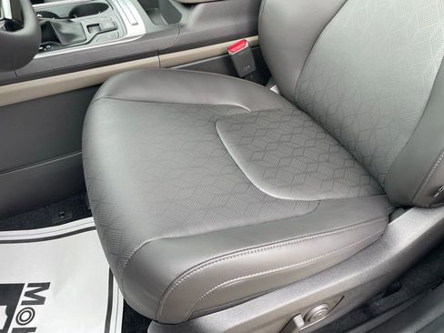 New 2026 Kia Carnival FWD image 22