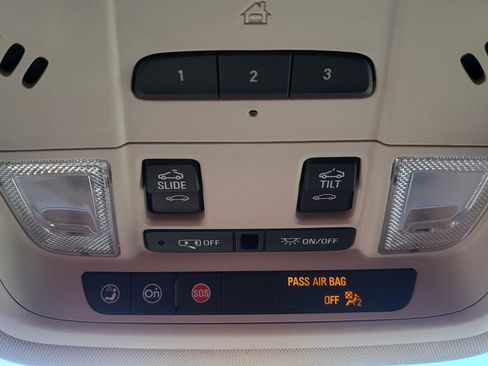 Used 2023 GMC Acadia Denali w/ Denali Ultimate Package AWD/4WD image 40