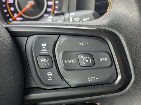 Used 2024 Jeep Wrangler Unlimited Sport AWD/4WD image 29