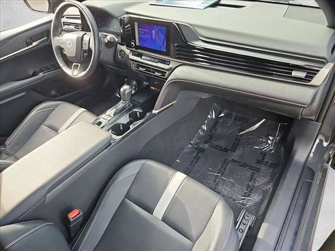 Used 2025 Toyota Camry SE FWD image 27