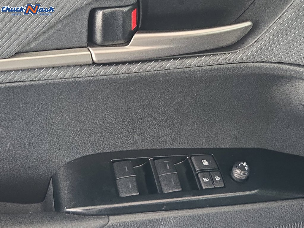 Used 2026 Toyota Camry SE FWD image 14