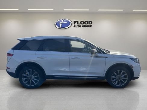 Used 2022 Lincoln Corsair AWD w/ Premium Package image 5