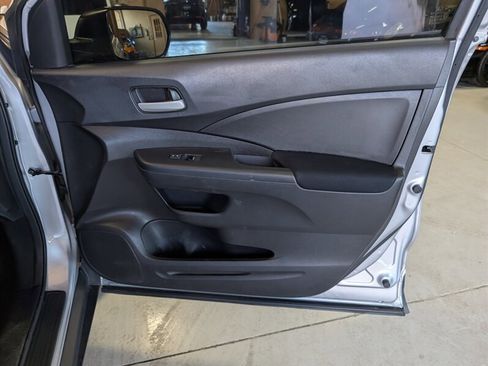 Used 2016 Honda CR-V LX image 29