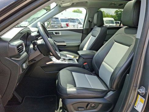 Certified 2023 Ford Explorer XLT w/ Equipment Group 202A image 13