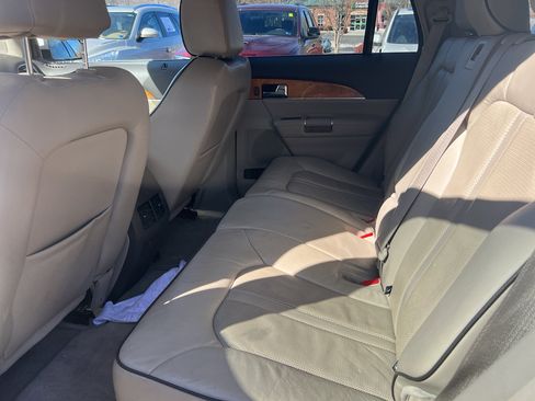 Used 2013 Lincoln MKX AWD image 9