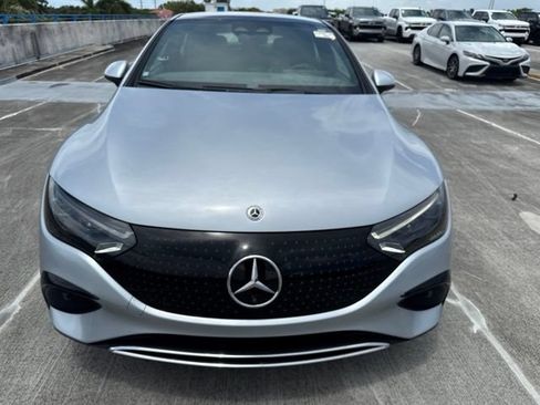 Used 2023 Mercedes-Benz EQE 500 4MATIC Sedan image 19