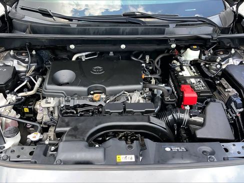 Used 2020 Toyota RAV4 XLE FWD image 31