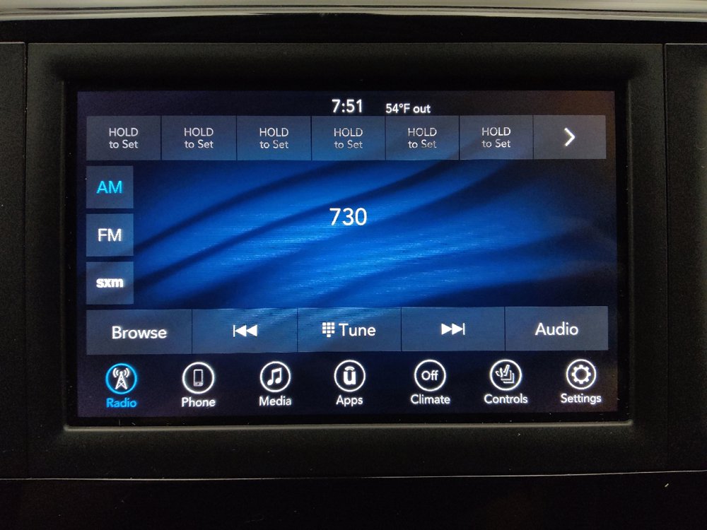 Used 2019 Chrysler Pacifica Touring-L FWD image 25