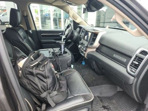 Used 2021 RAM 1500 Laramie AWD/4WD image 3