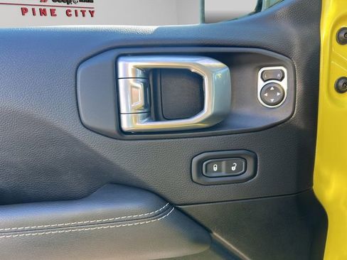 Used 2022 Jeep Wrangler Unlimited Sahara w/ LED Lighting Group image 14