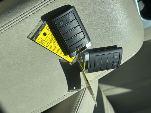 Used 2012 Cadillac SRX Luxury image 39