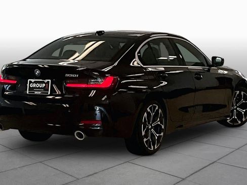 Used 2025 BMW 330i Sedan w/ Premium Package RWD image 11