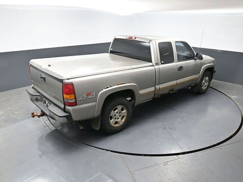 Used 2001 Chevrolet Silverado 1500 LS w/ Firm Ride Suspension Pkg AWD/4WD image 11